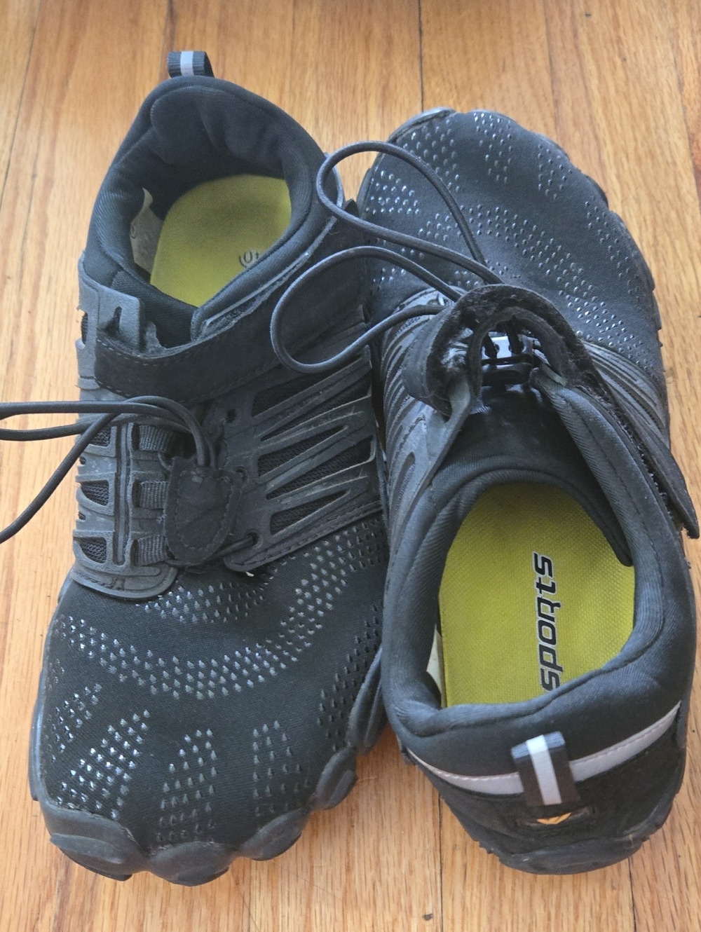 WHITIN Black Minimalist Five-Finger Athletic Shoes with Yellow Insoles